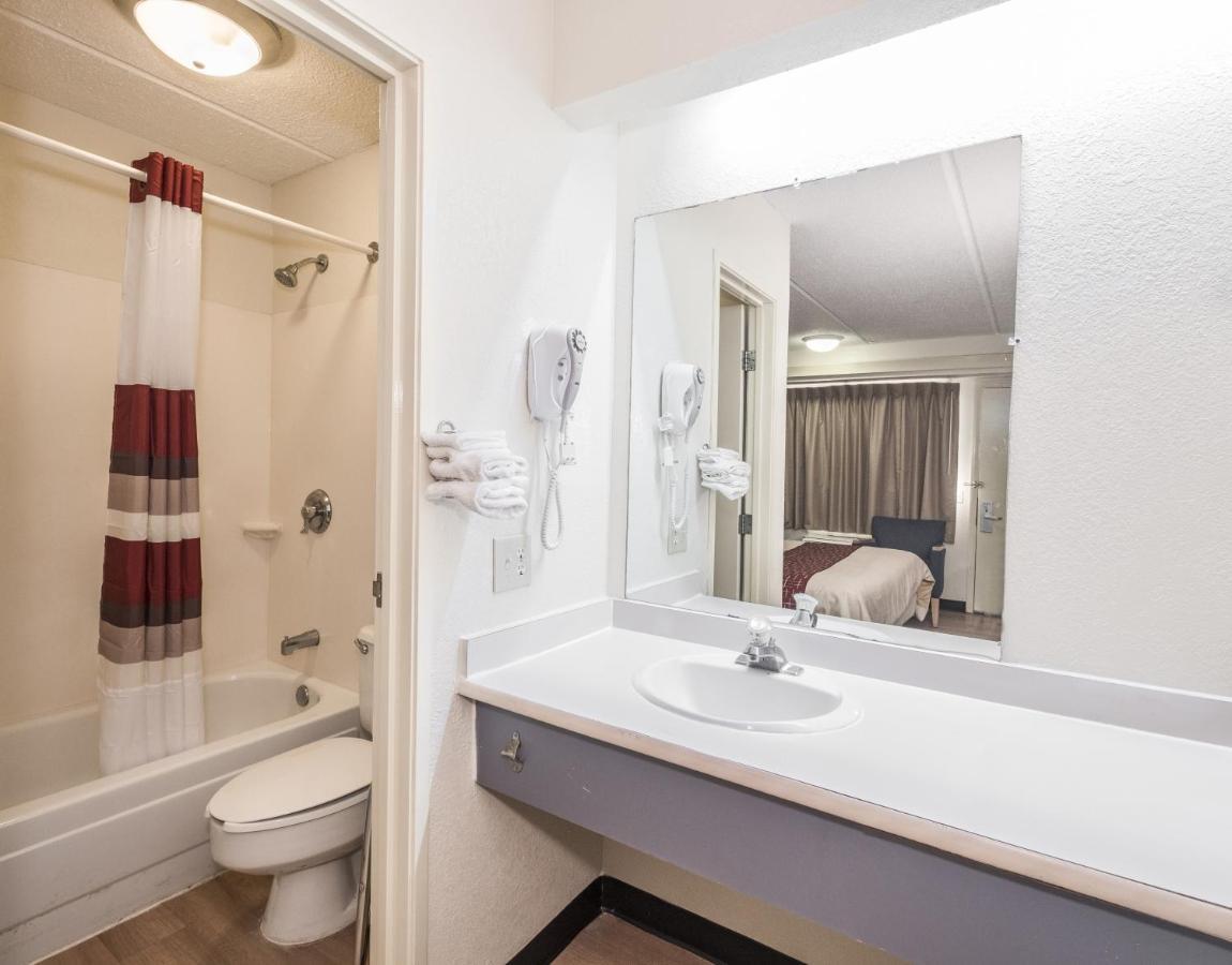 Red Roof Inn Atlanta-Норкрос Екстериор снимка