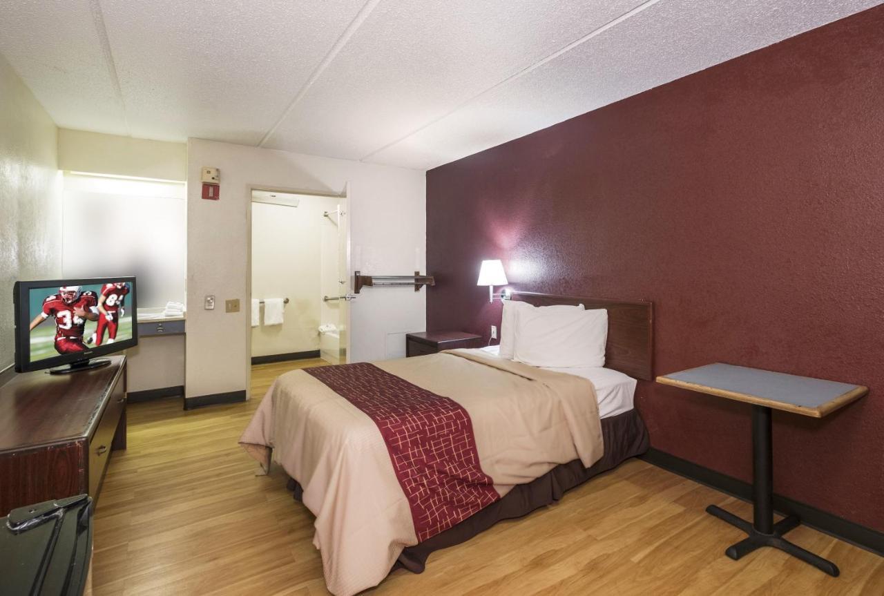 Red Roof Inn Atlanta-Норкрос Екстериор снимка