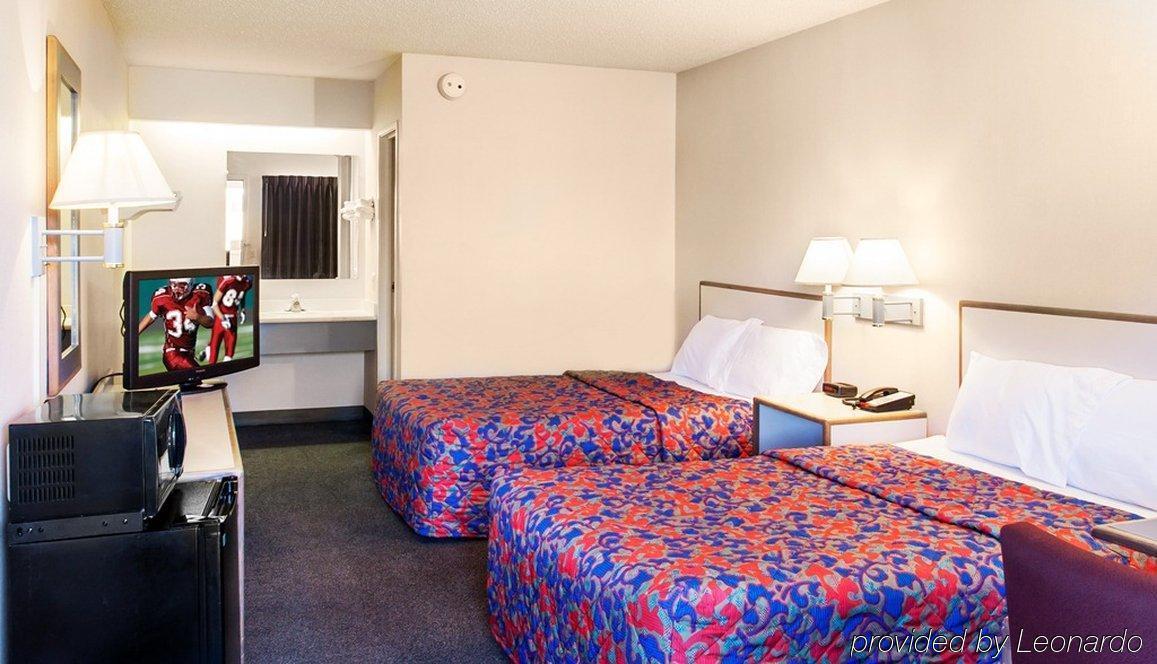 Red Roof Inn Atlanta-Норкрос Екстериор снимка